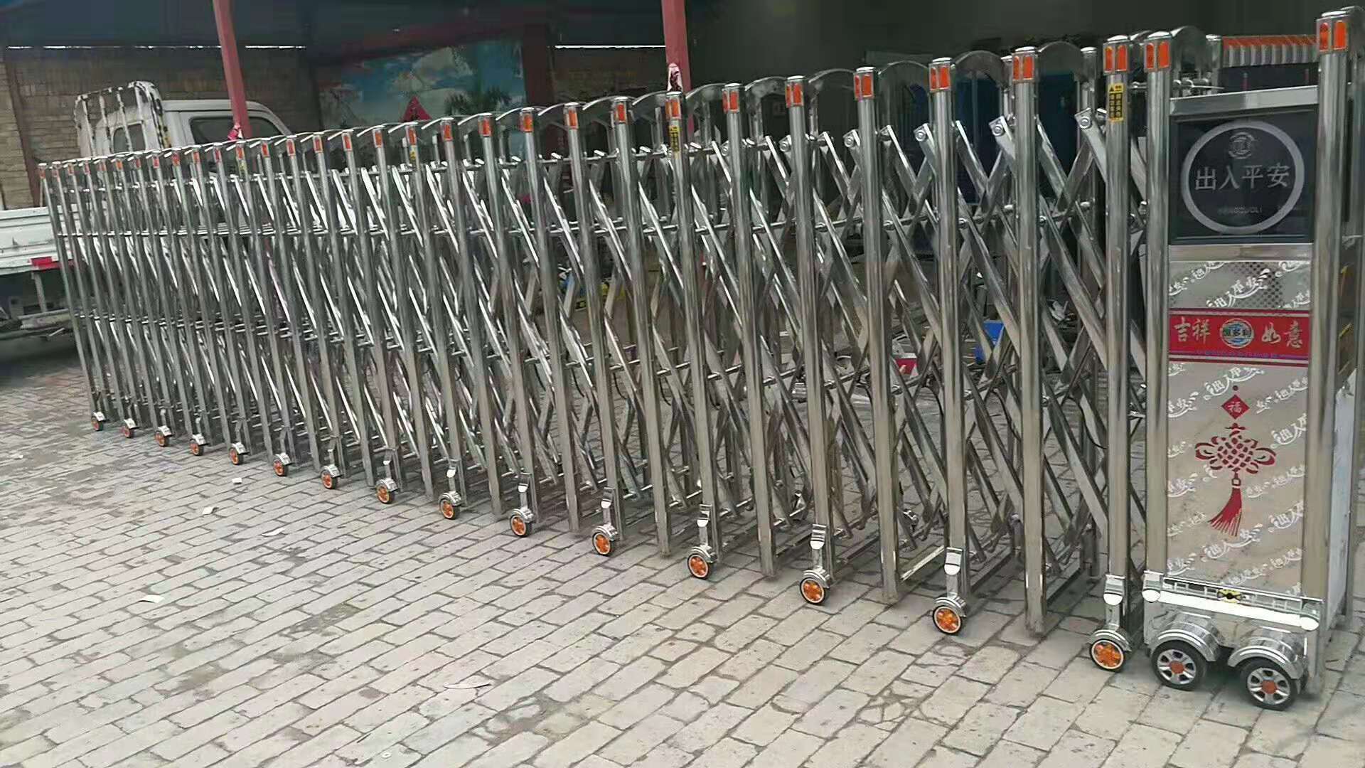 天津电动不锈钢伸缩门(图1)